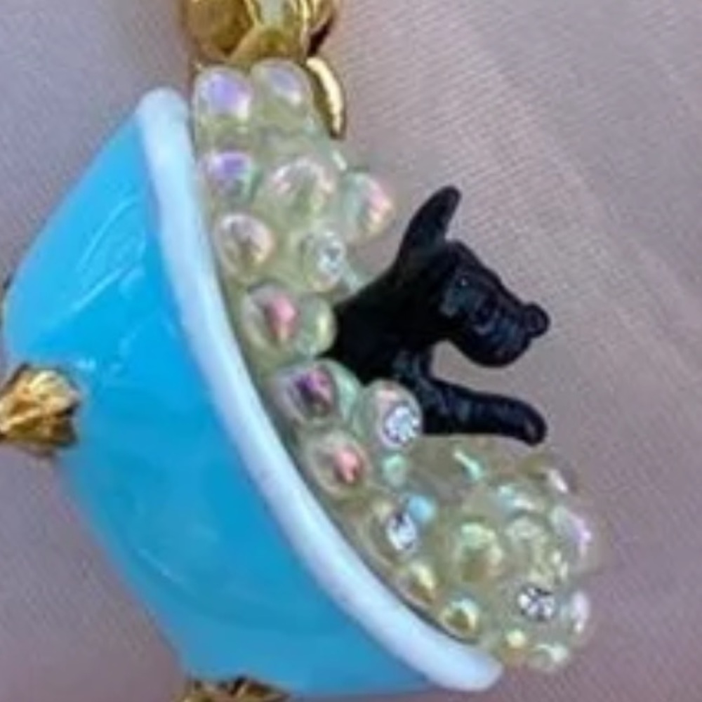Juicy Couture Scottie Dog bubble bath tub charm - Picture 3 of 6
